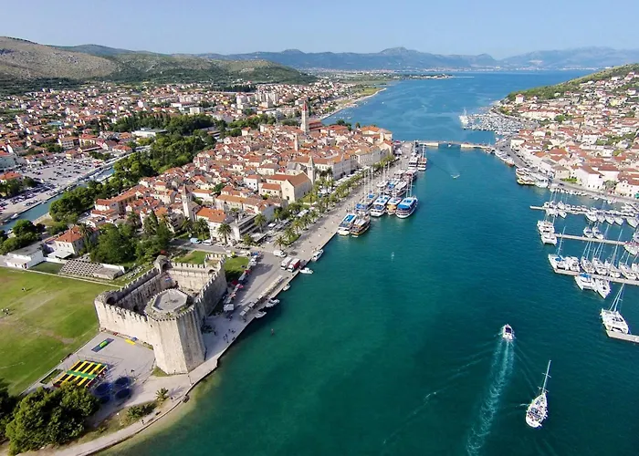 Апартаменты By The Sea - 24405 Трогир