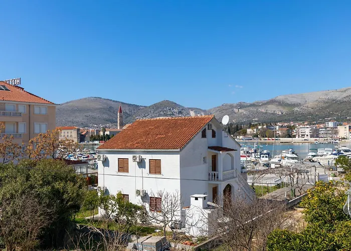 By The Sea - 24405 * Трогир